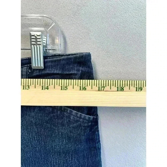 St.‎ John's Bay Jeans Women's Size 10 Blue Crop Capri Cotton Blend Casual Wear - Picture 3 of 6